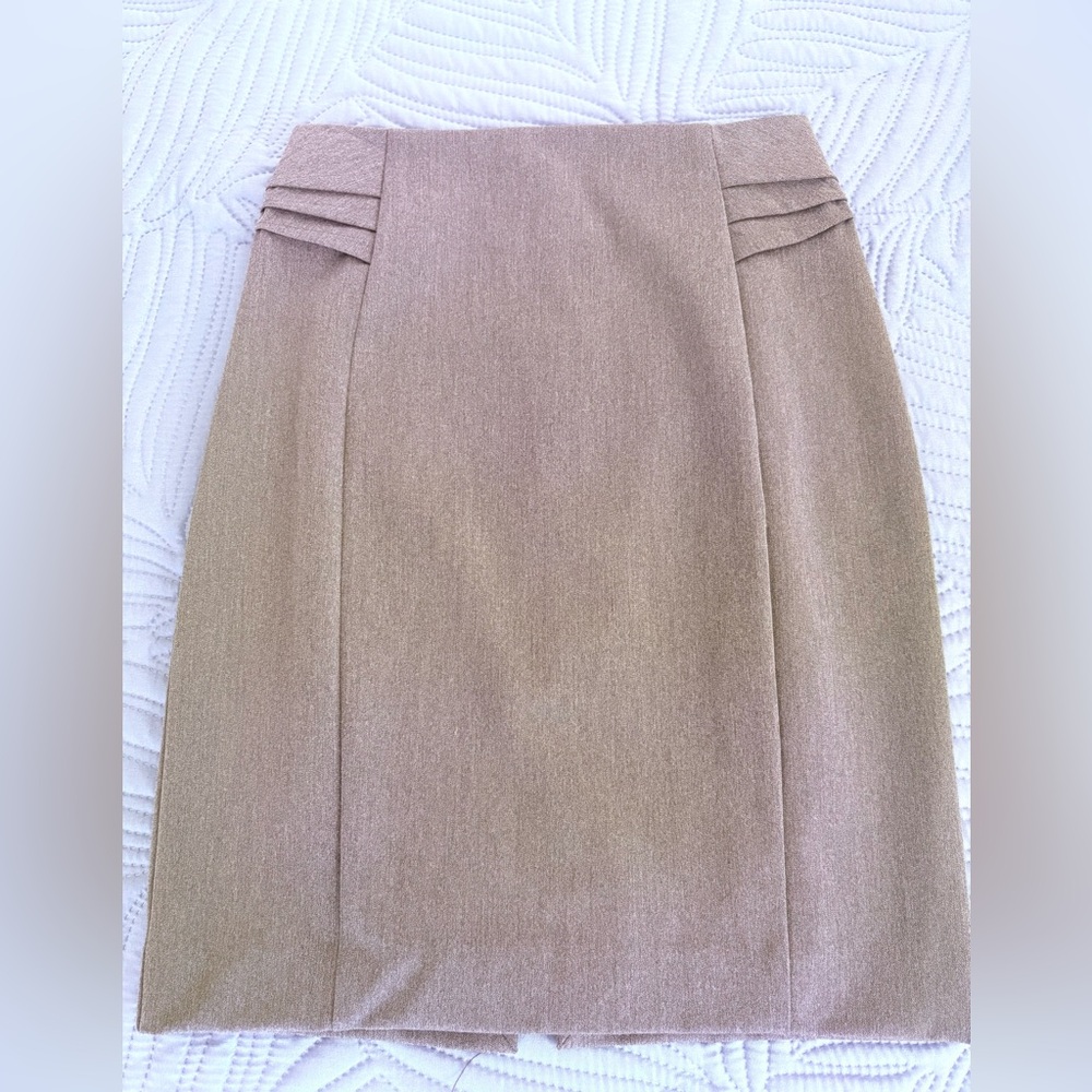 Express gray pencil skirt. New with tags